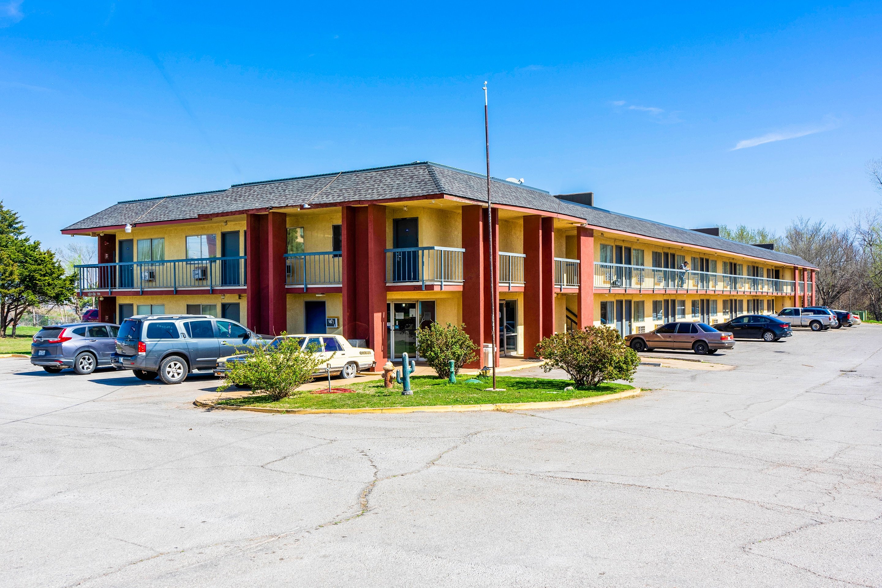 Castle Inn & Suites By OYO Chickasha 11/66