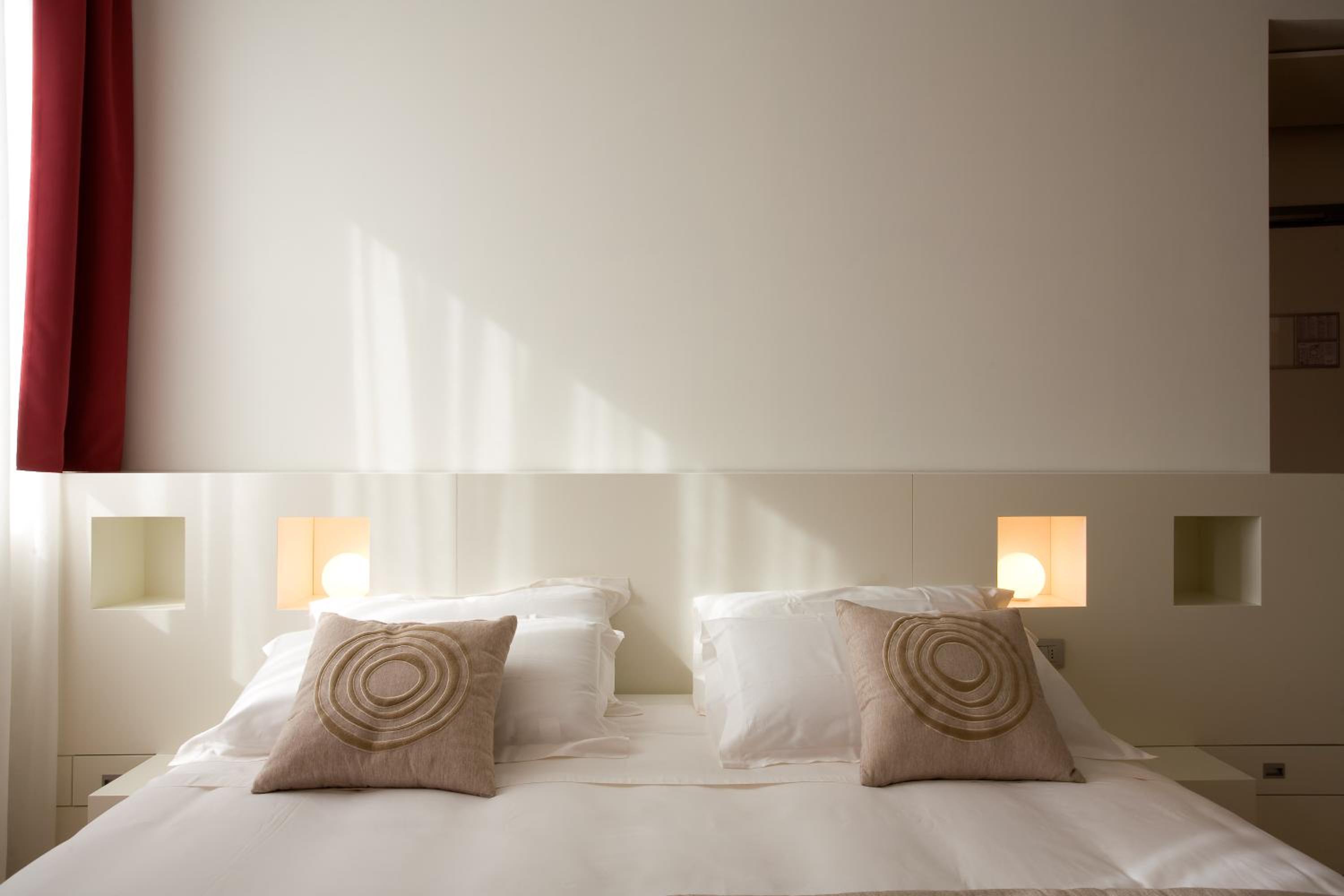غرفة ثلاثية، Eos Hotel 3/5