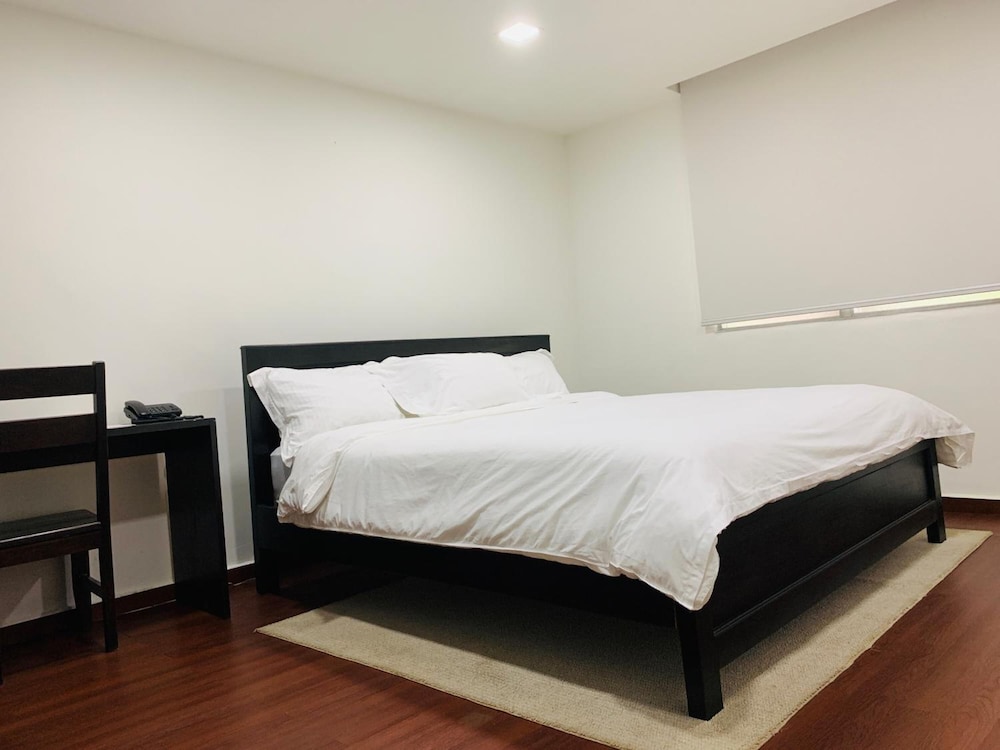 Hotel Plaza 11/42