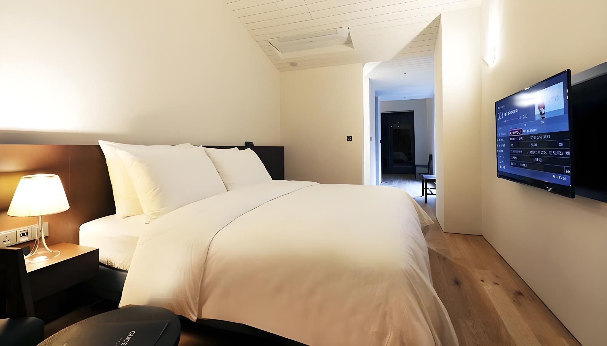 Glamping, Penthouse