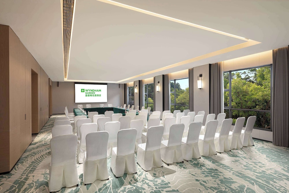Wyndham Garden Xiangyang Xiangzhou 13/18