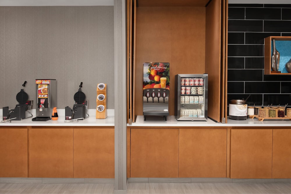 SpringHill Suites by Marriott Fayetteville I 95 10/42
