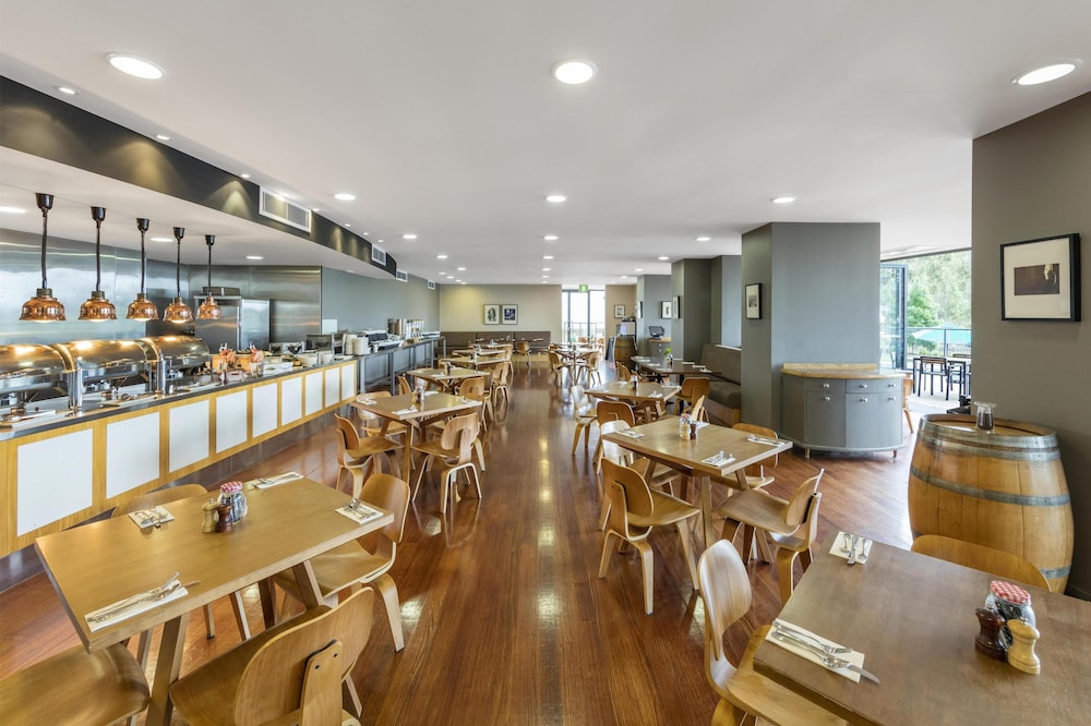 Avani Cypress Lakes Resort 33/50