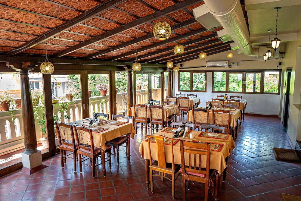 Le Chateau - A Heritage Boutique Hotel 54/72