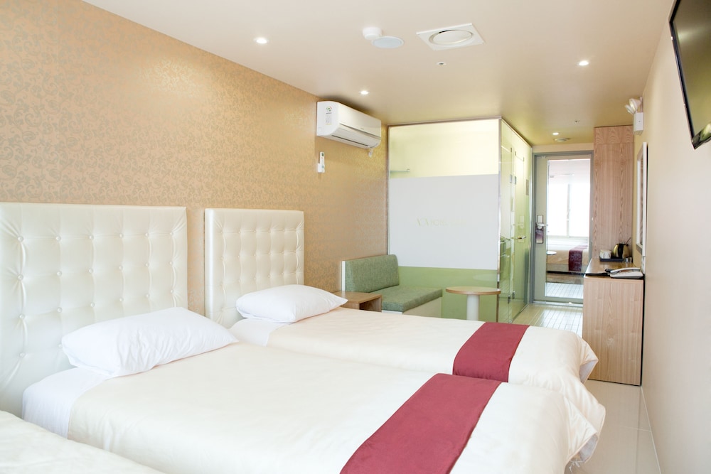 Hotel Cozy Myeongdong 32/73