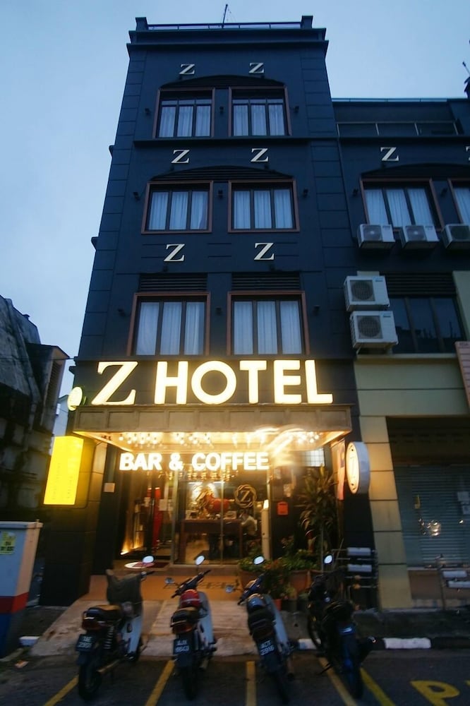 Z Hotel 5/50