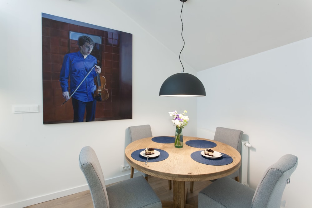 Luxury Mint Apartments Main Square 35/50