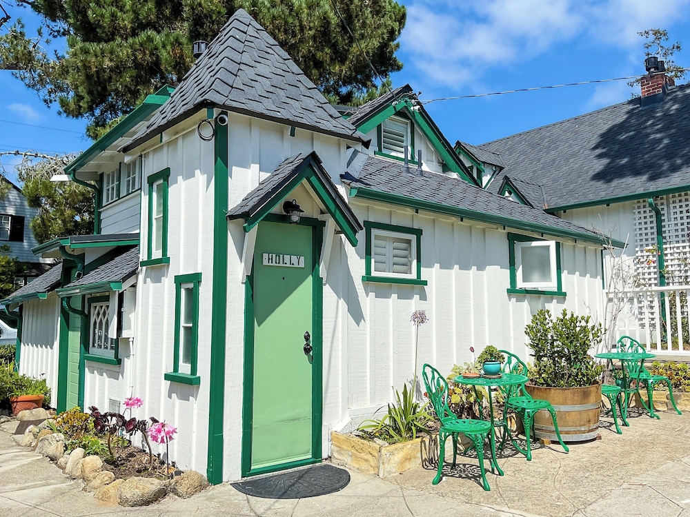 Carmel Green Lantern Inn photo5