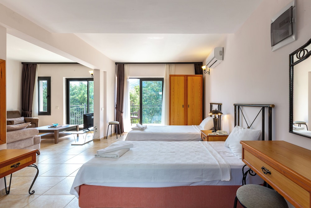 KULUBE HOTEL 12/50