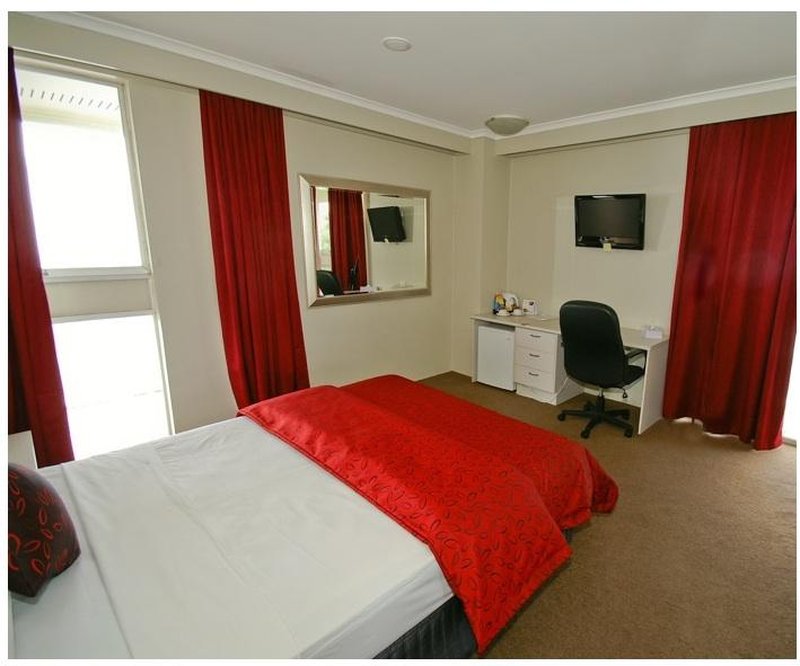 ISA HOTEL 7/19