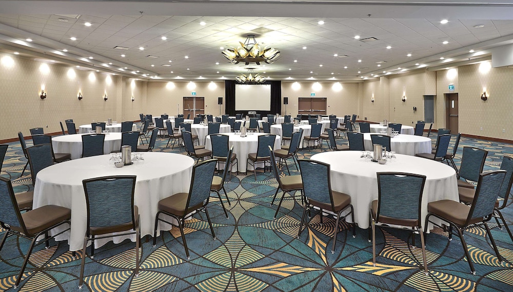 Doubletree By Hilton Hotel & Conference Centre Regina 66/80