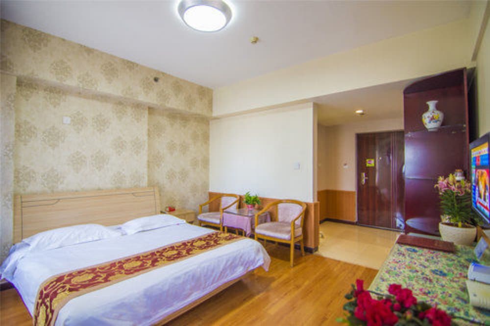 Golden Tree Business Hotel 14/25