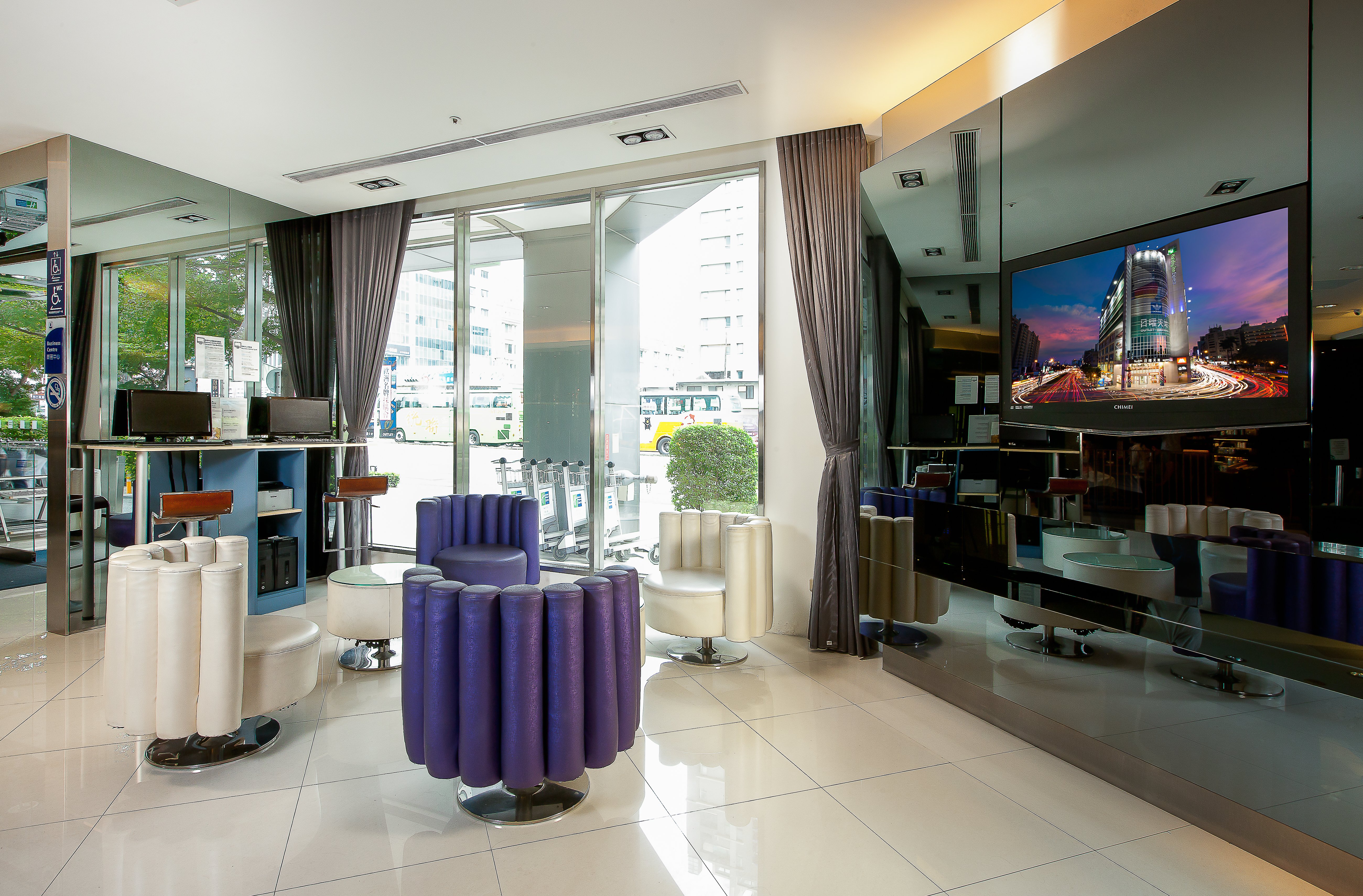 Holiday Inn Express Taichung Park 42/58