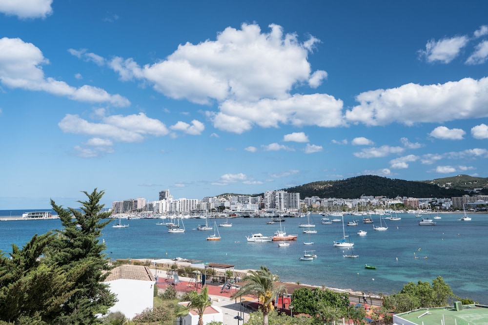 THB Ocean Beach - Adults Only 41/50