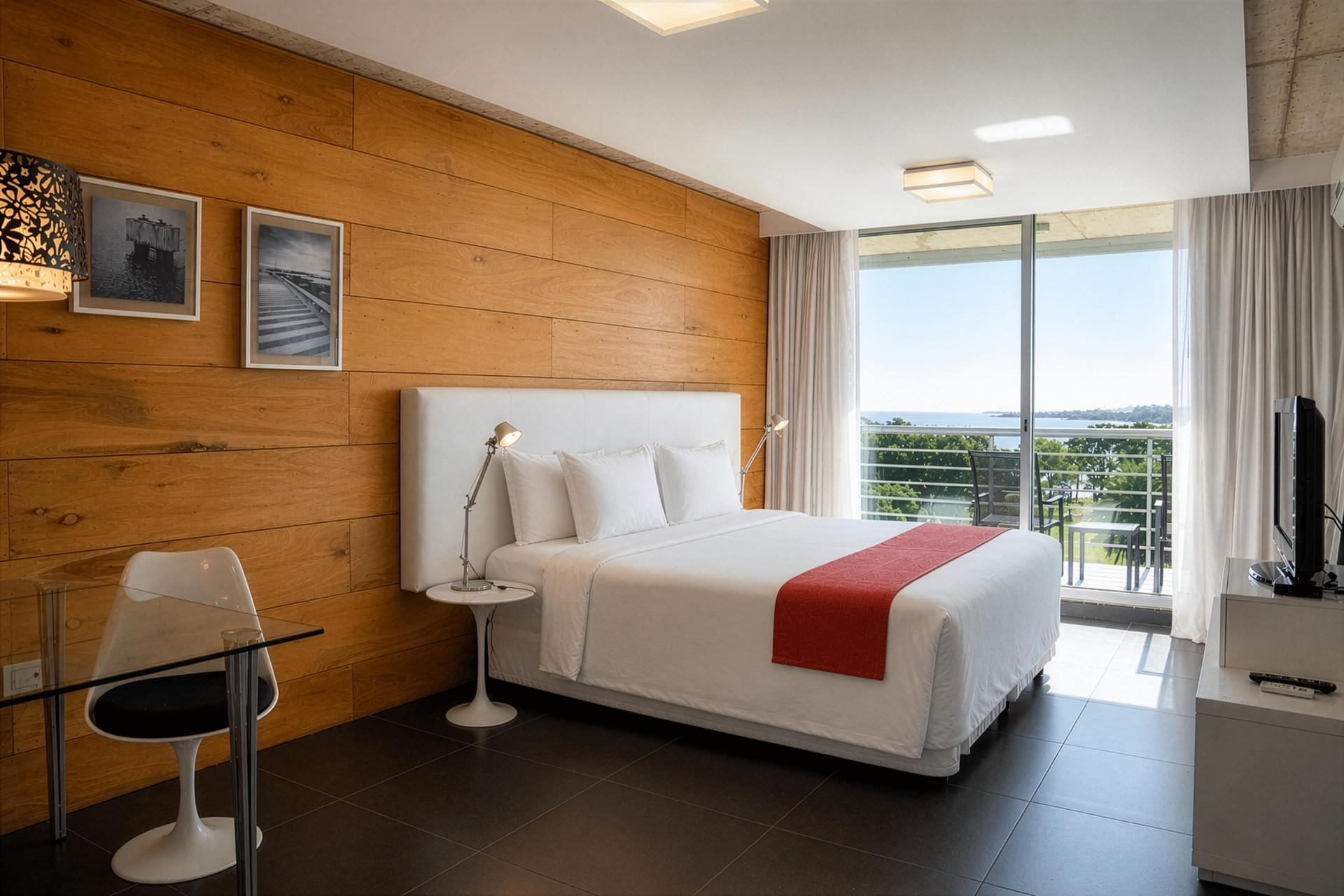 Standard, River View