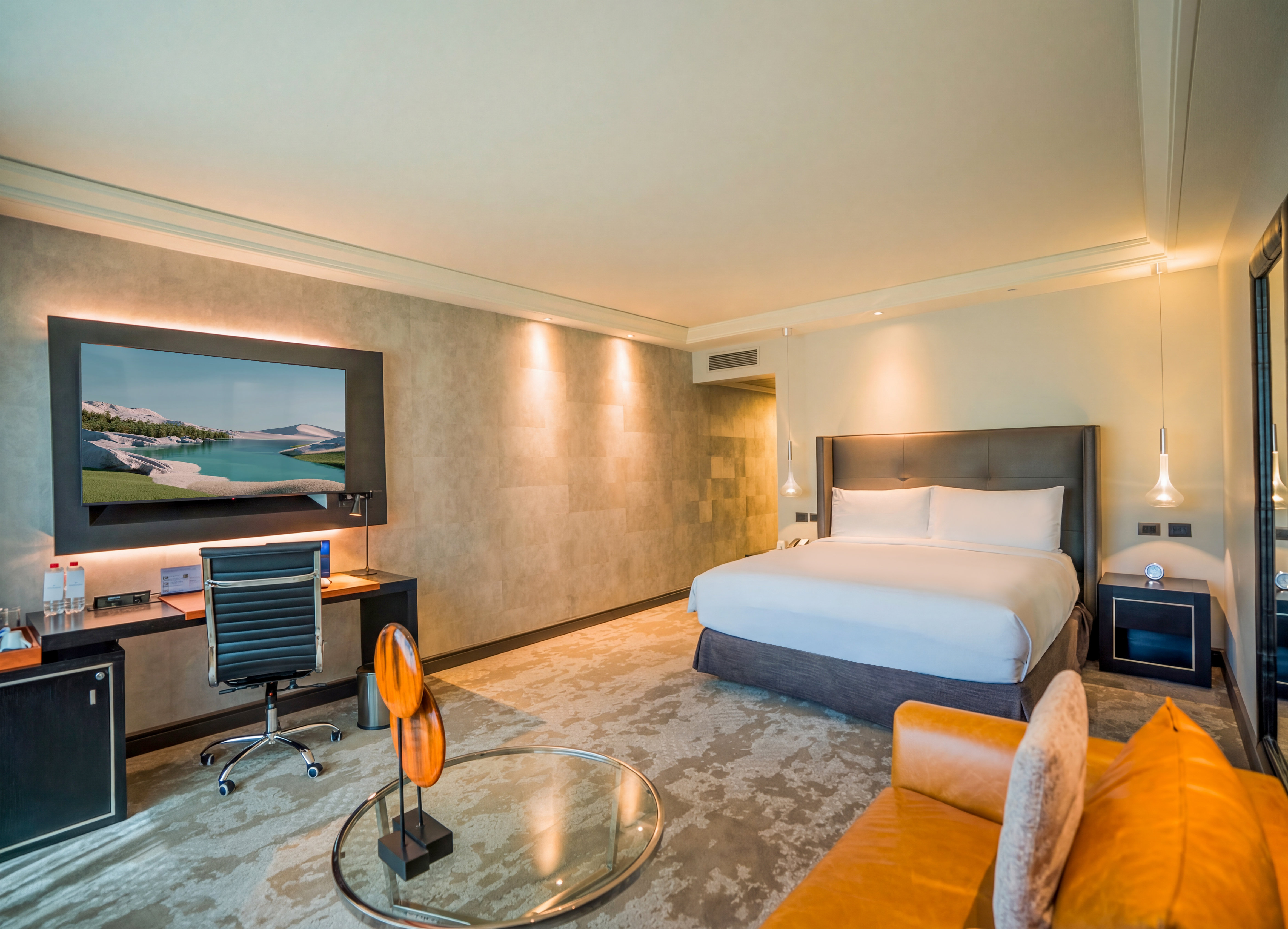 Deluxe, King Bed
