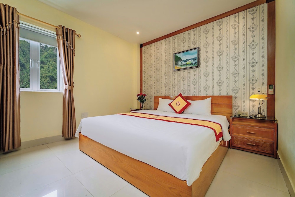 Chu Long Hotel 18/49