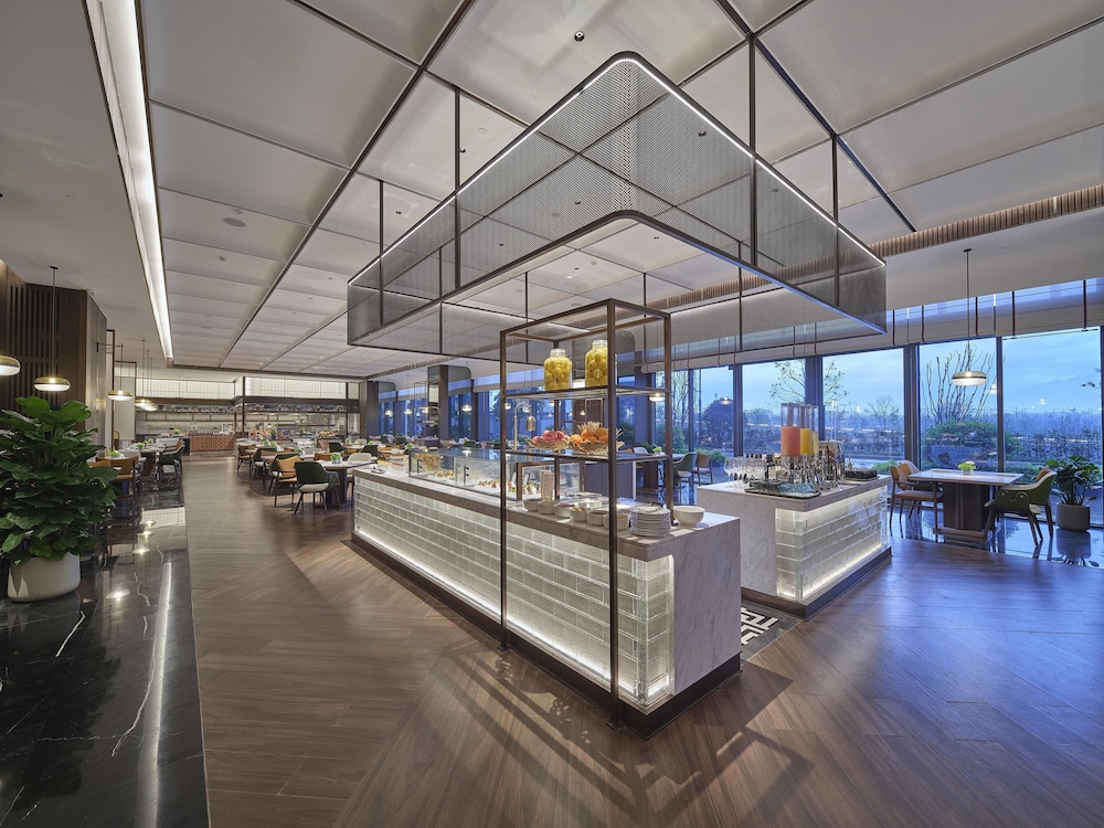 Hilton Quzhou 8/54