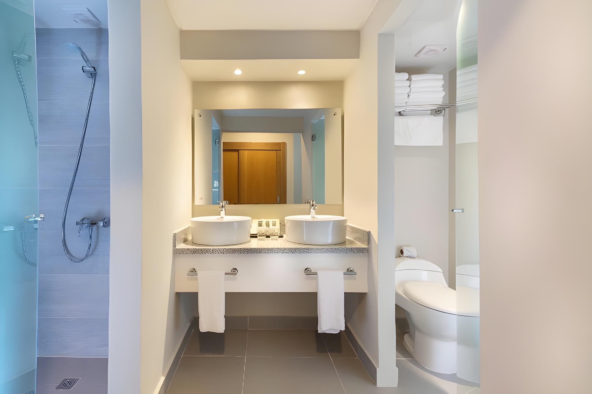Essentia, Club, Double Bed, Ocean View
