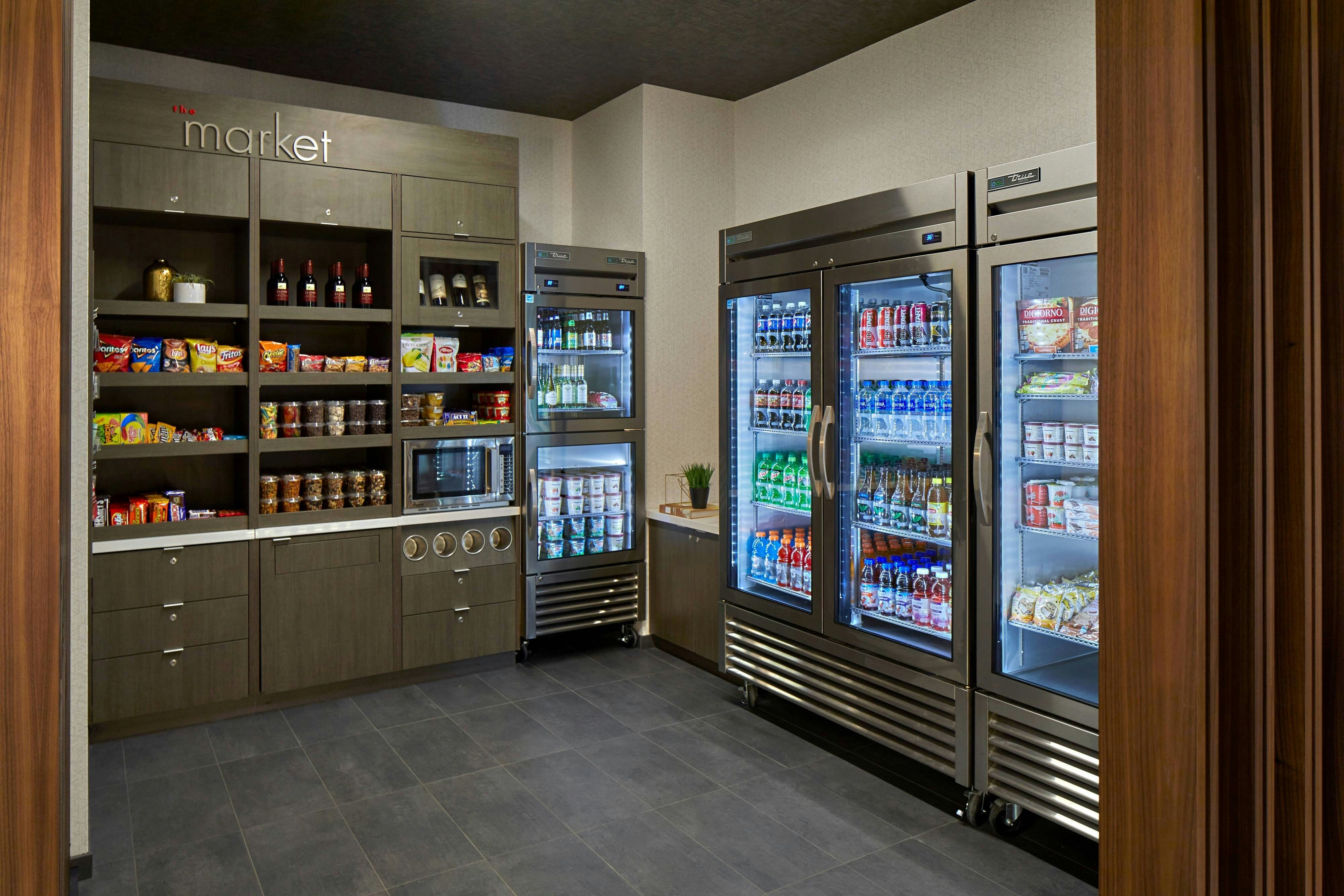 Lobby at Courtyard by Marriott Albany Airport, ALBANY - NY