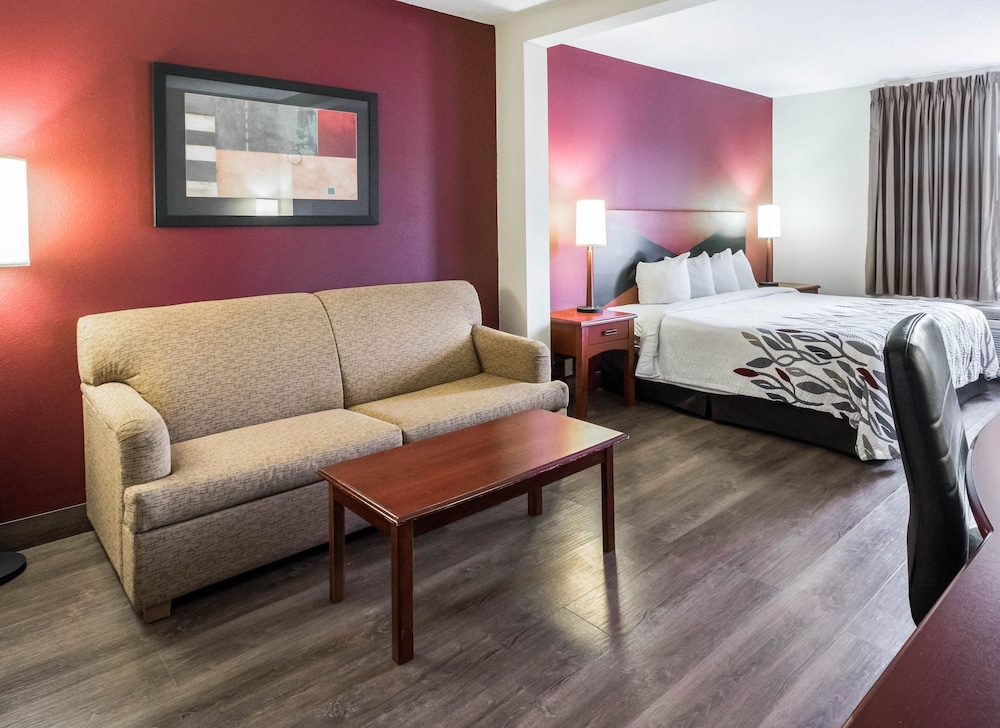 Red Roof Inn Etowah 33/49