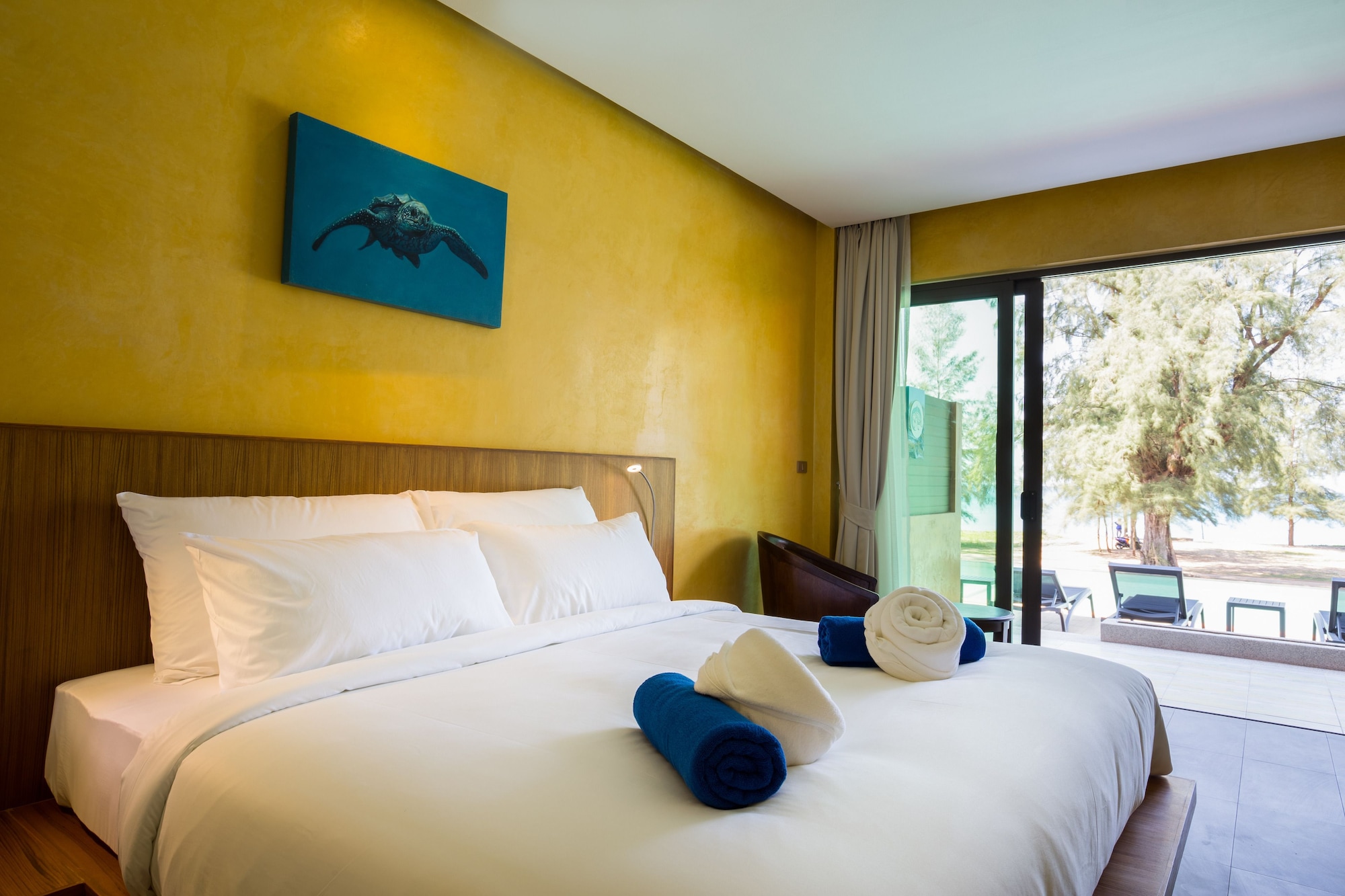 ROOM, BEACH FRONT, POOL ACCESS