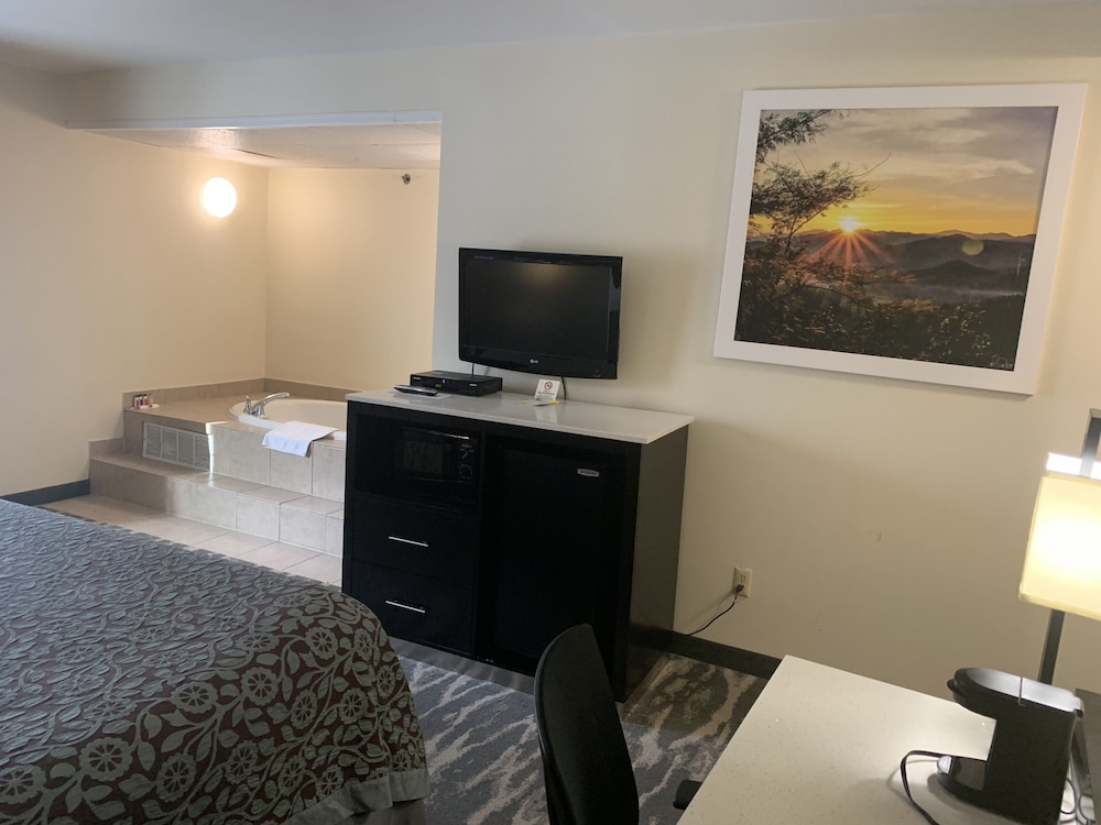 Days Inn By Wyndham Budd Lake 7/26