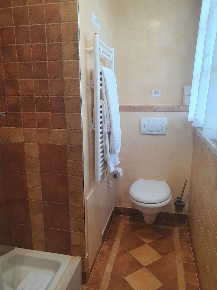 Hotel Eze Hermitage 48/52