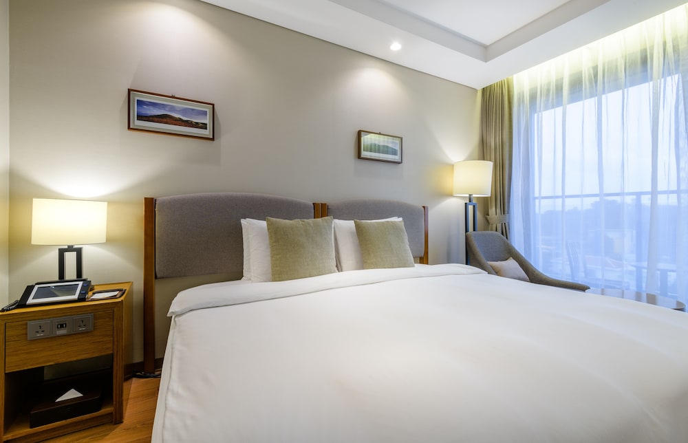 Hollywood, Twin Beds, Large