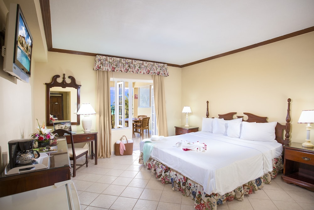 Rooms On The Beach Negril 6/26