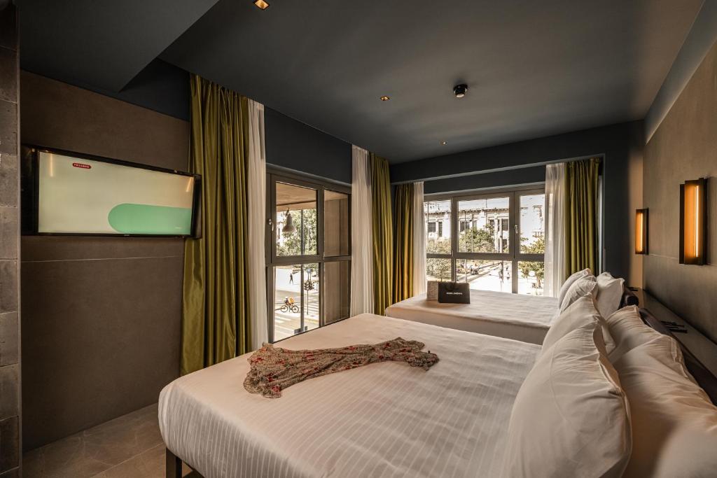 ROOM, QUADRUPLE, WITH VIEW