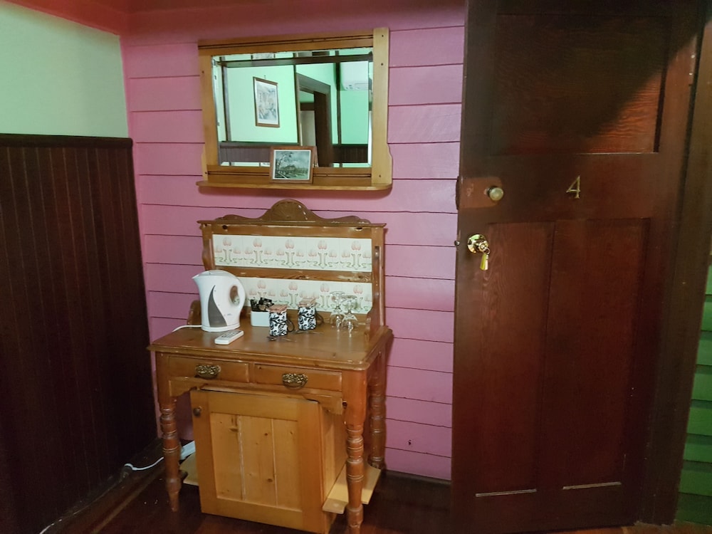 Bridgefield Guest House 9/50