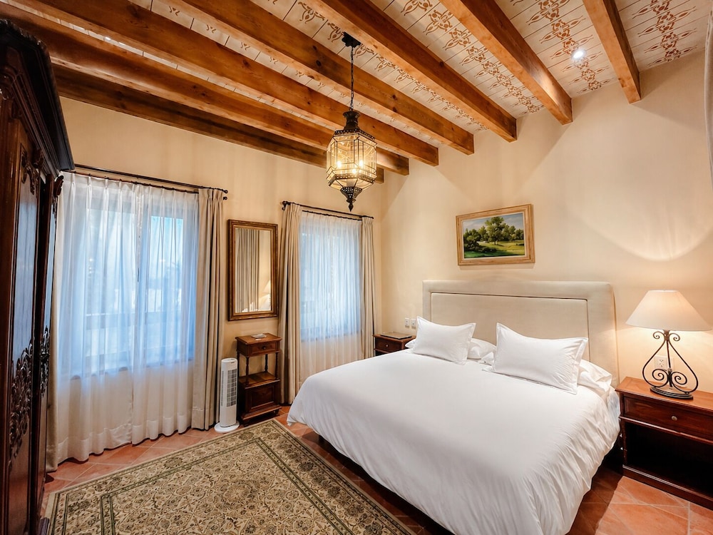 Hacienda Los Arcangeles 10/49