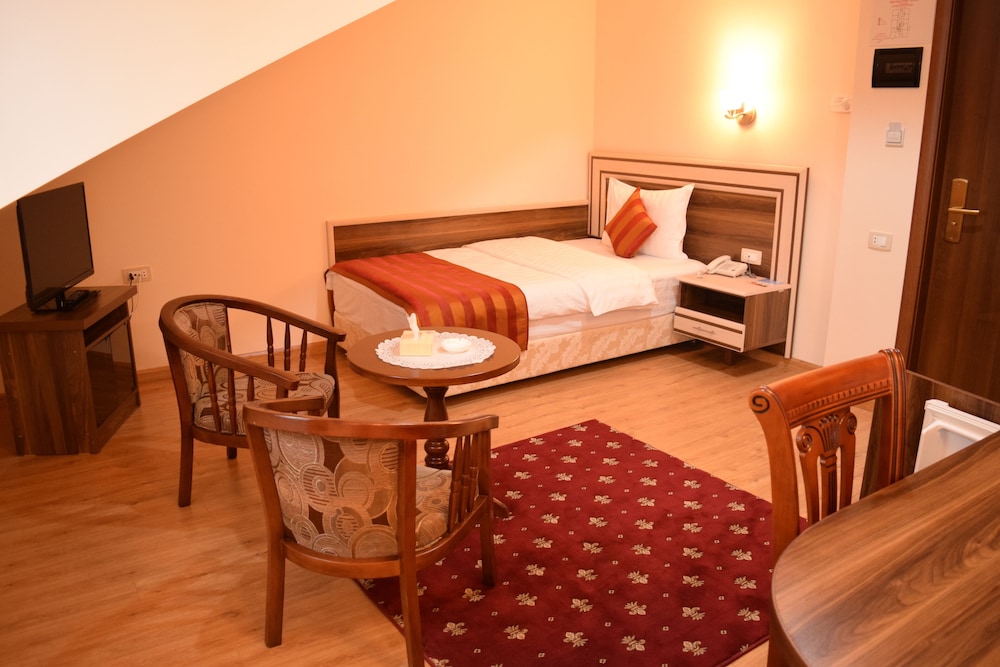 Artsakh Hotel 5/37