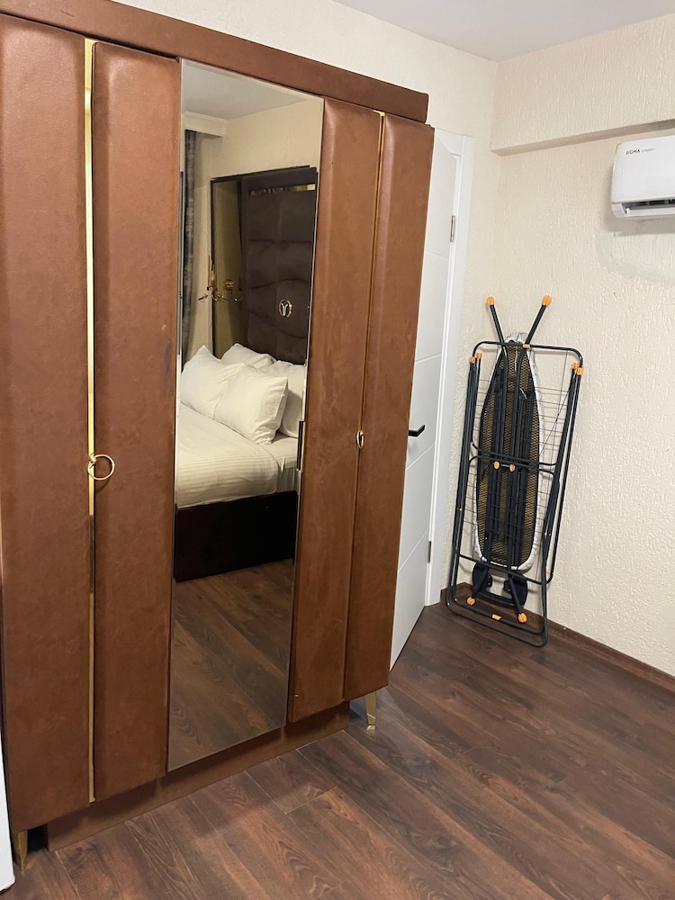 Aymira Suites 25/40