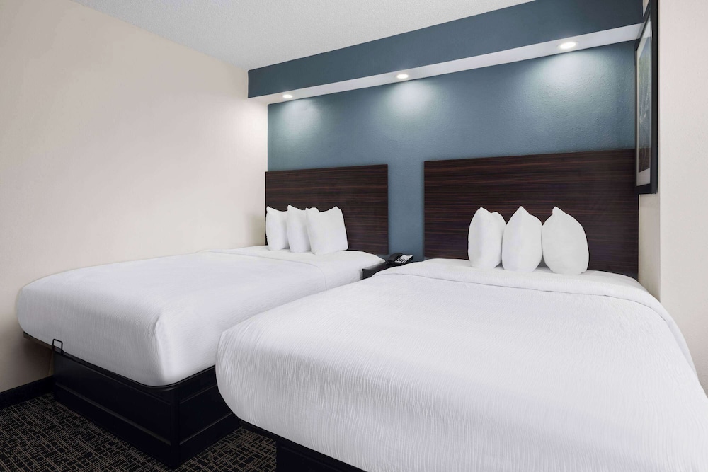 Suite, 2 Queen Beds