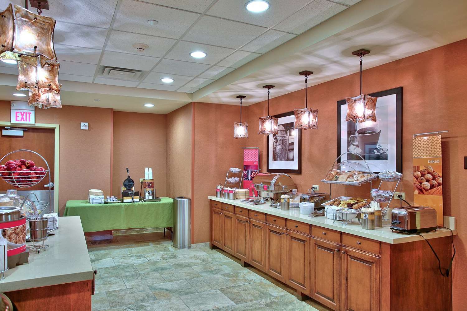Hampton Inn And Suites Scottsdale Riverwalk 8/41