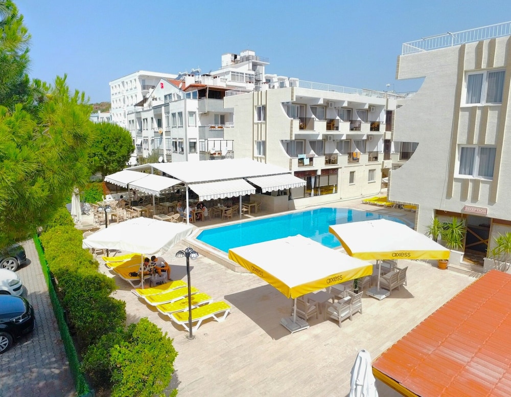 Mulka Hotel 45/48