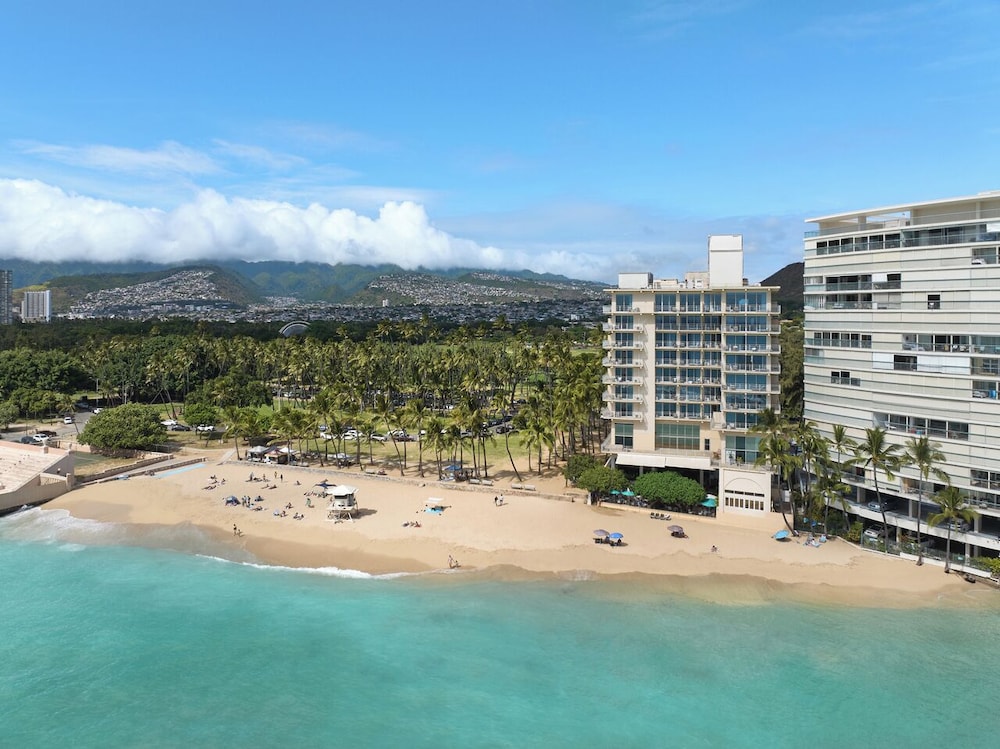 Kaimana Beach Hotel 39/50