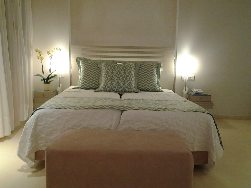Iria Beach art hotel 15/69