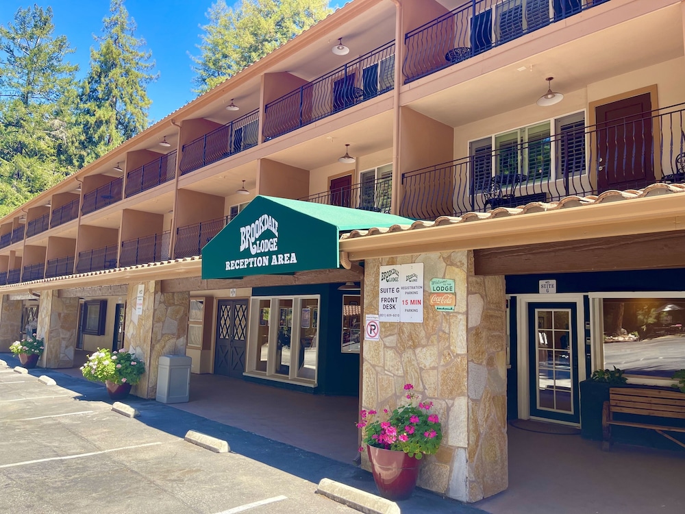 The Historic Brookdale Lodge 2/50