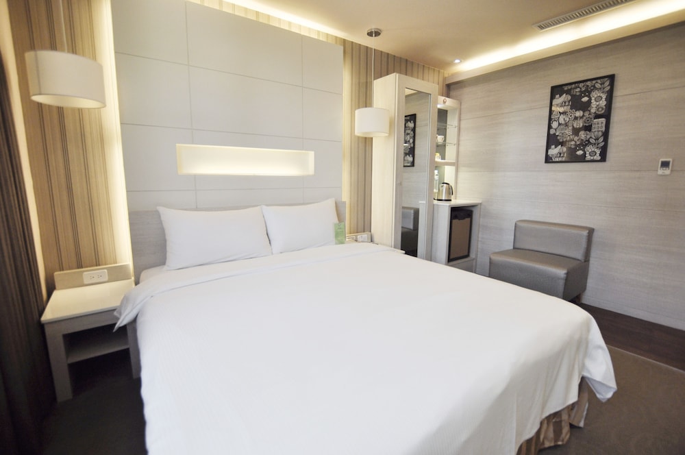 Kindness Hotel Zhongshan Bade 24/56