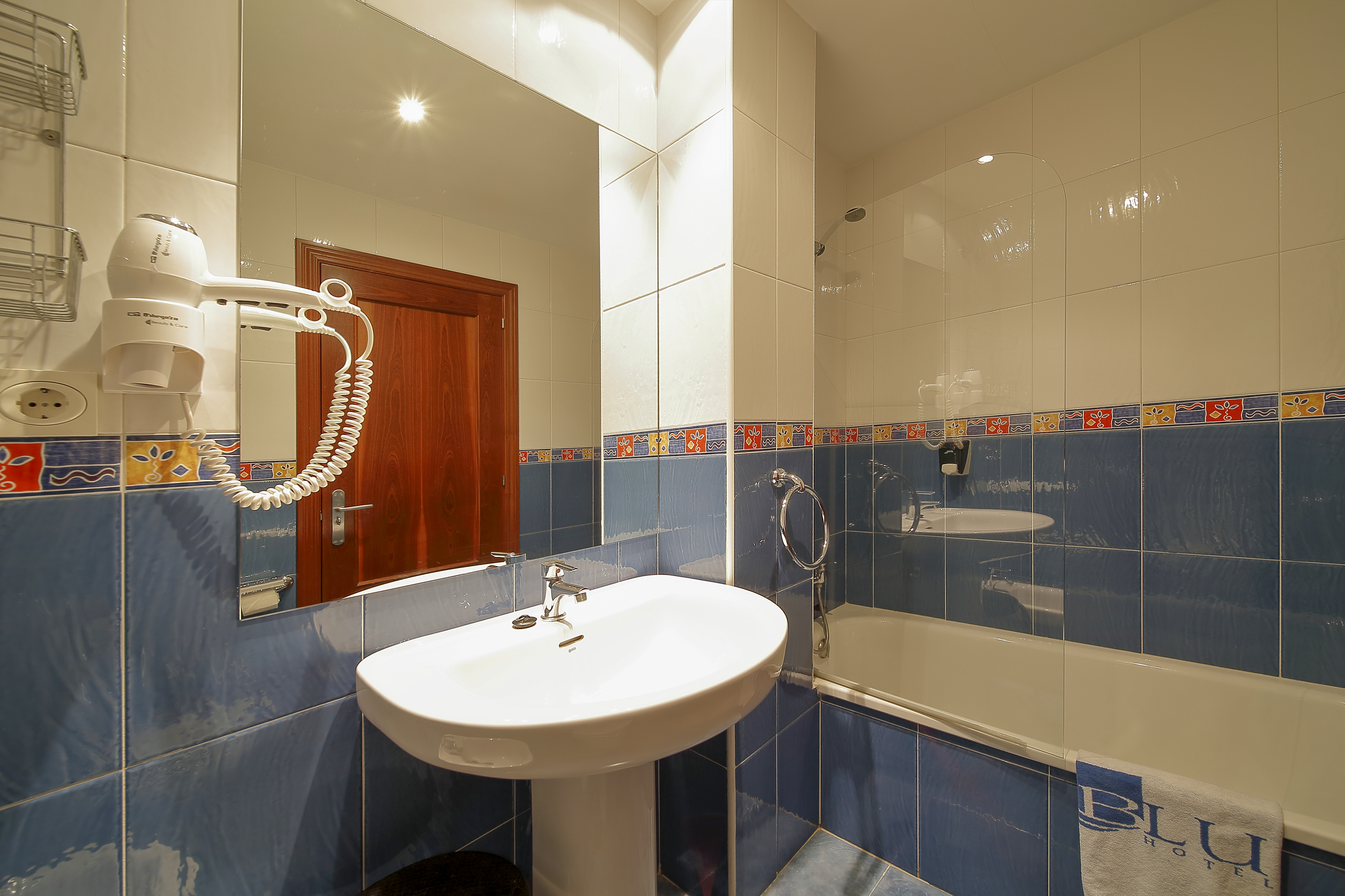 Apartamentos Urban Blue 48/55