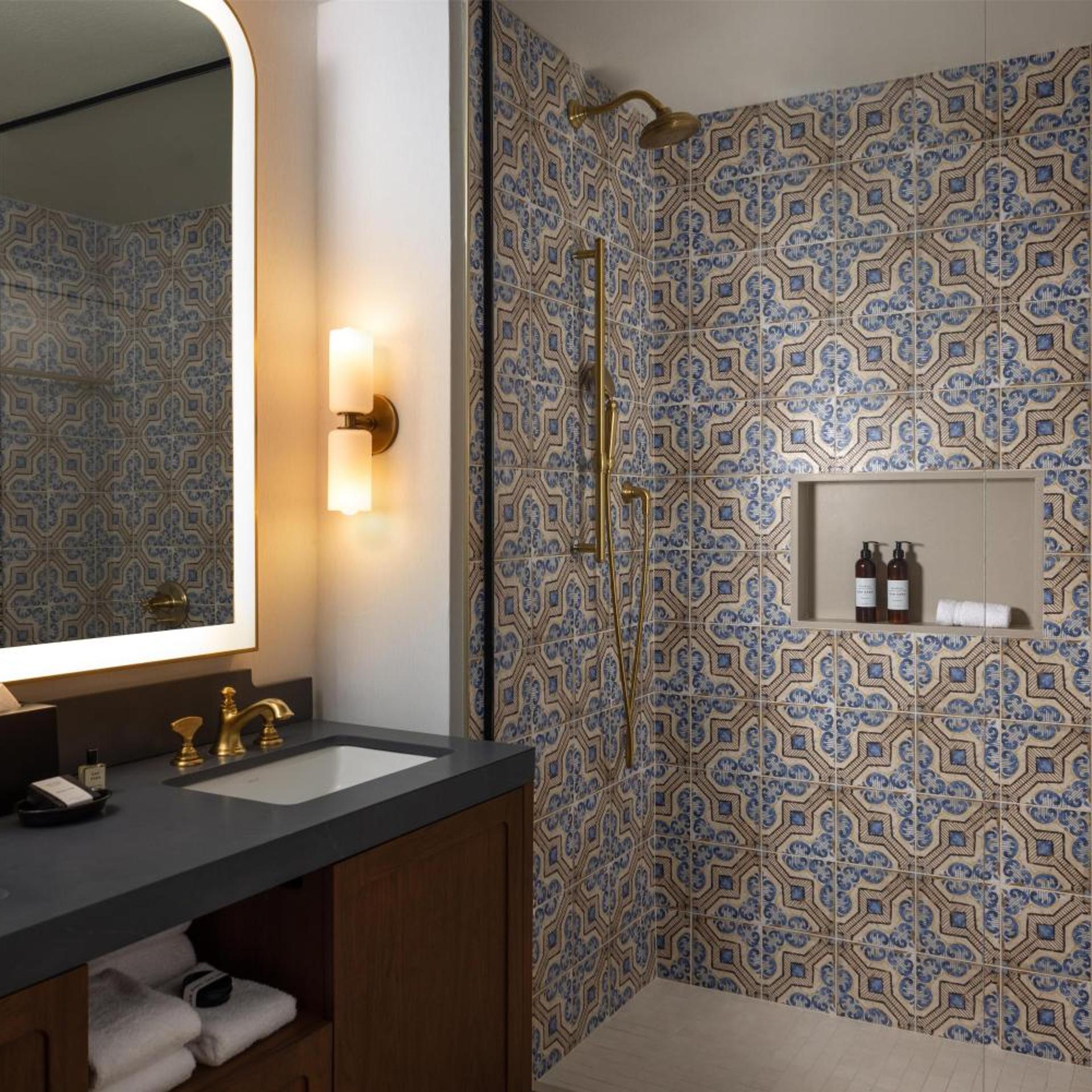 جناح بسرير كينج بشرفة بغرفة نوم واحدة، Signia by Hilton La Cantera Resort & Spa 2/2