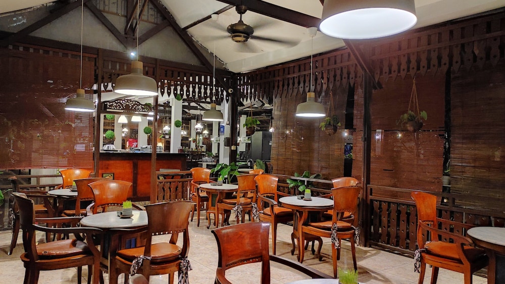 Paku Mas Hotel 23/41