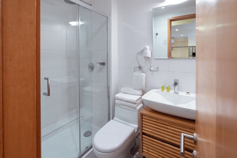 Tagle Hotel Boutique 60/64