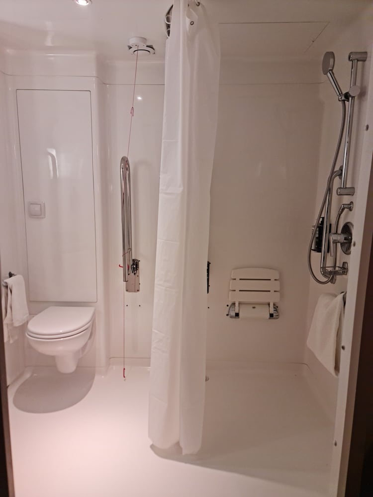 ibis London Excel Docklands 58/59