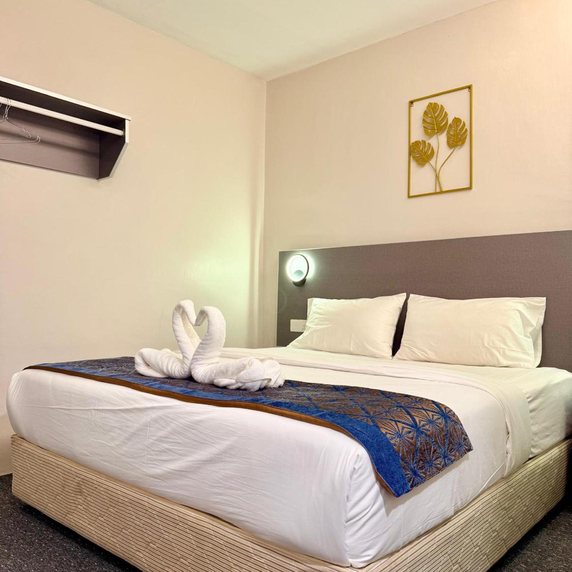 OYO 44043 First Garden Hotel 13/54