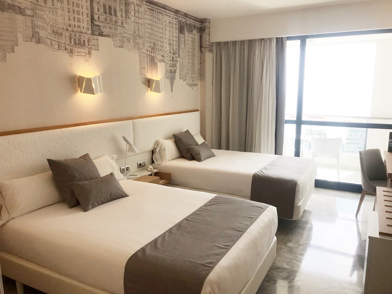 غرفة بريميوم بشرفة، Madeira Centro Hotel 5/9