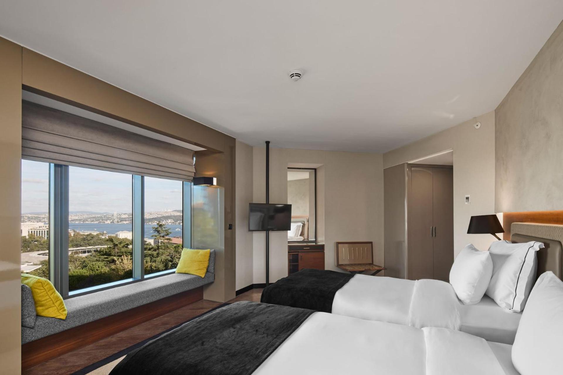 Junior Suite, Bosphorus View